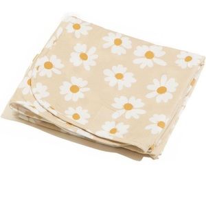 Freshly Picked V2 Daisy swaddle